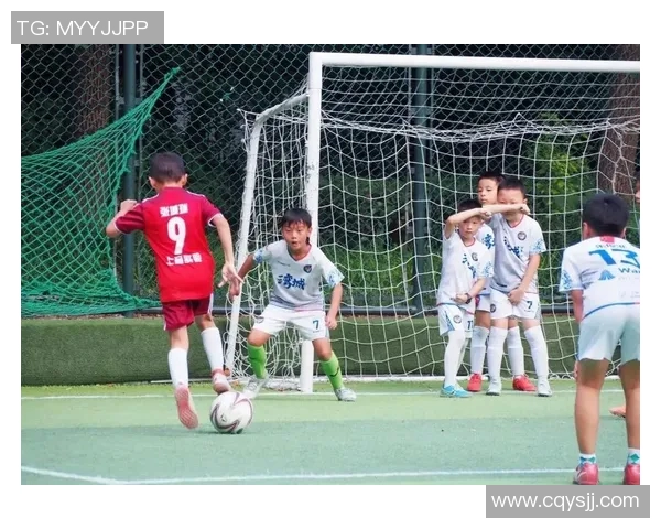 足球明星为学子加油助威共迎中考挑战展现拼搏精神与梦想追求